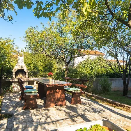 2-bedroom Krk - Near Krk Beaches & Town! Lejlighed Krk Town